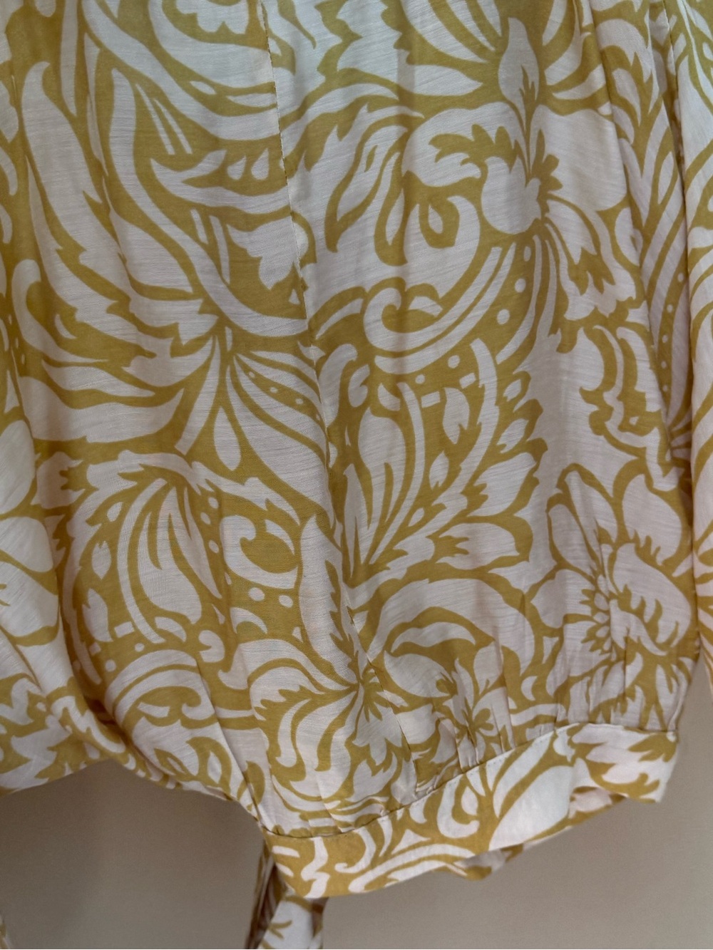 Zara Bloggers favorite Crop swirl Long Sleeve Top Blouse size XS - Picture 3 of 4